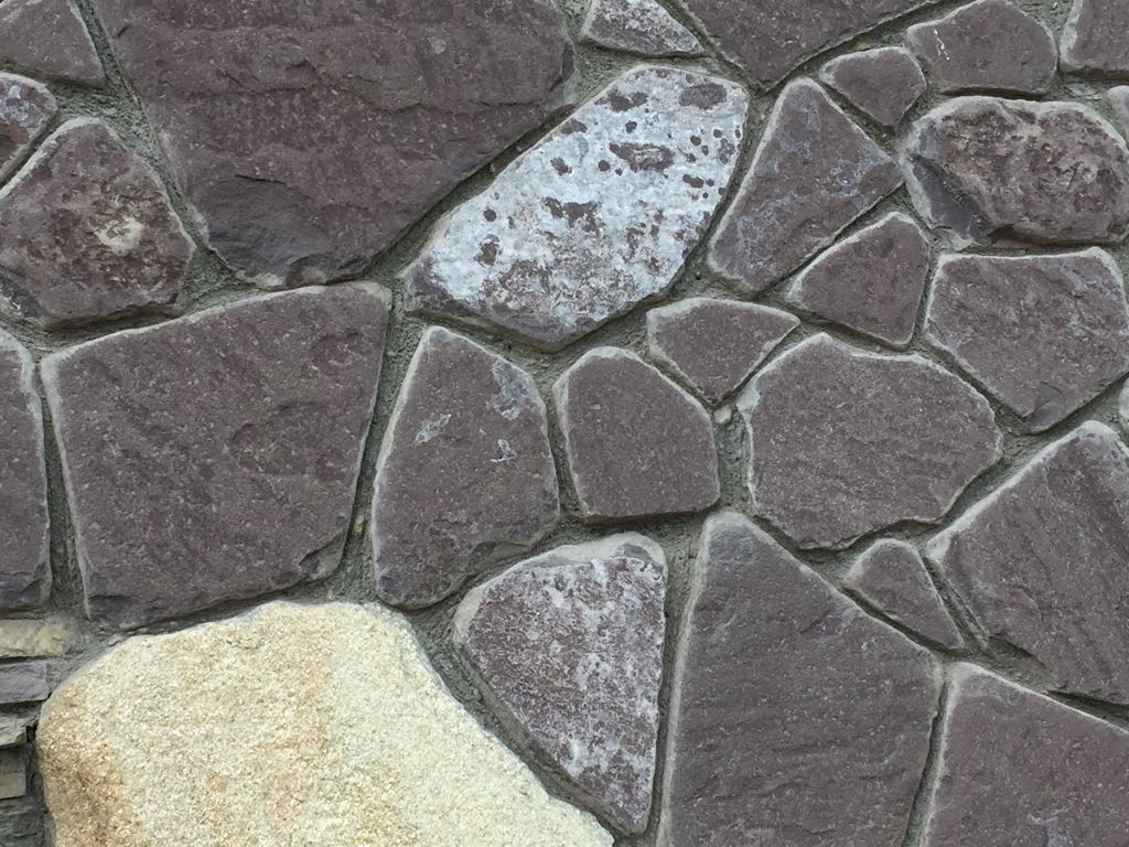 картинка Песчаник шоколадный галтованый от интернет-магазина природного камня "Аквилон"