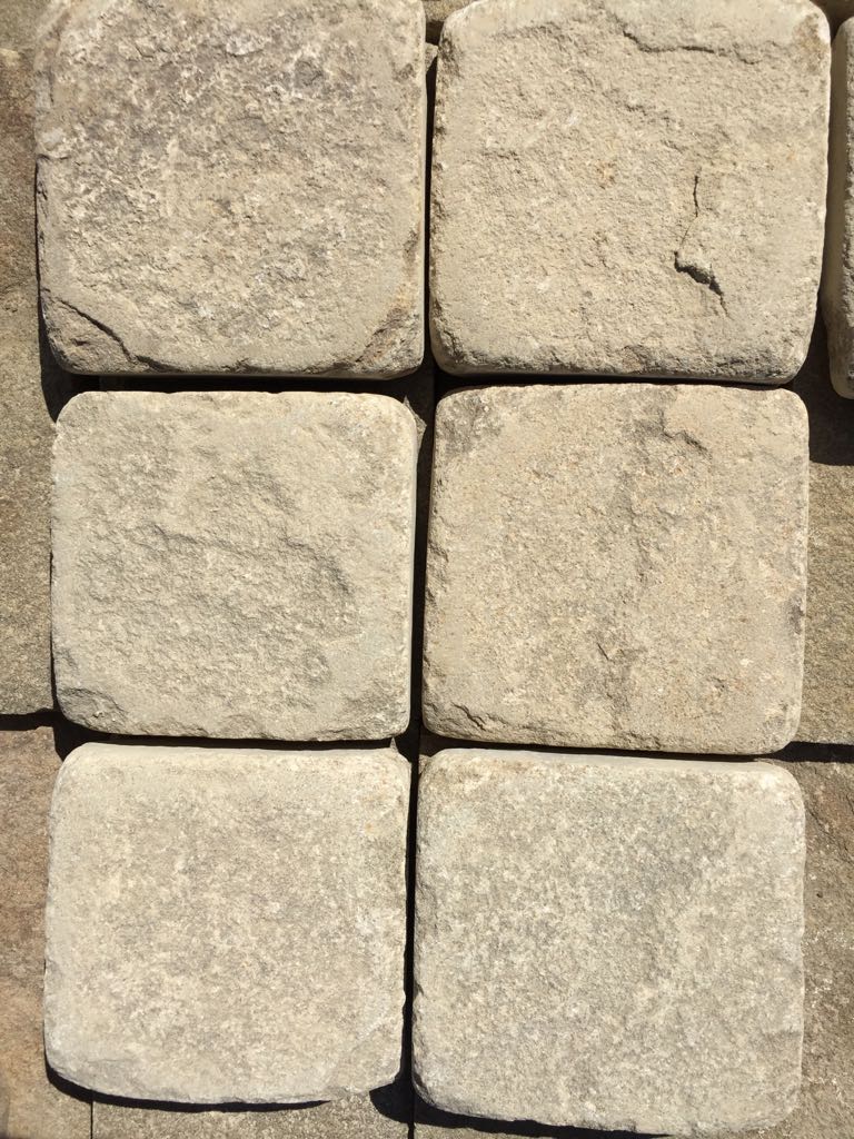 картинка Брусчатка галтованная 10 х 10 от интернет-магазина природного камня "Аквилон"