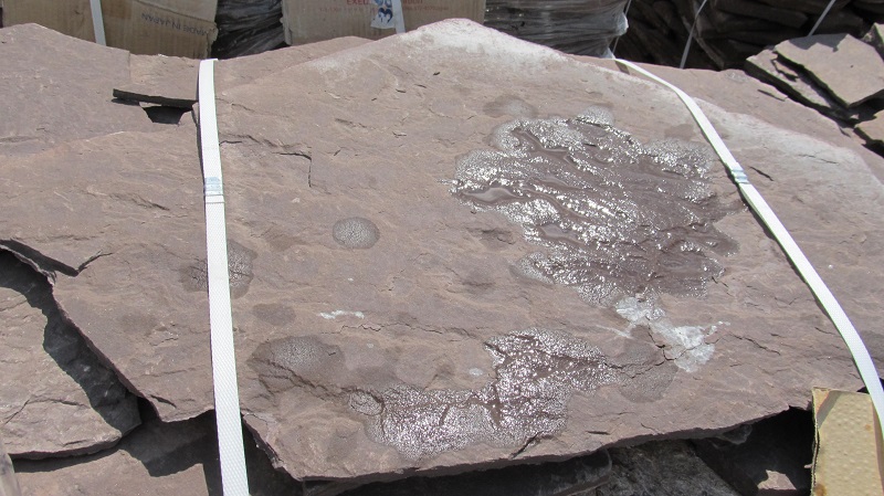 картинка Камень для дорожек песчаник Шоколадный от интернет-магазина природного камня "Аквилон"