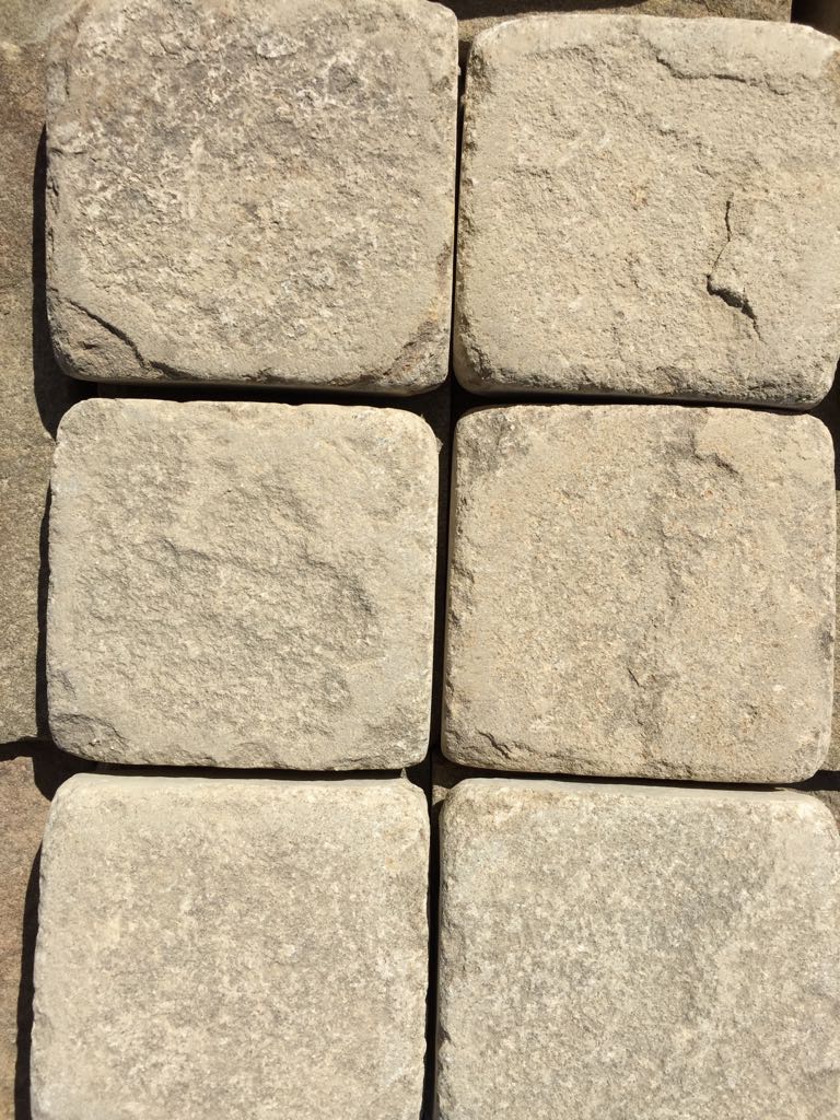 картинка Брусчатка галтованная 10 х 10 от интернет-магазина природного камня "Аквилон"