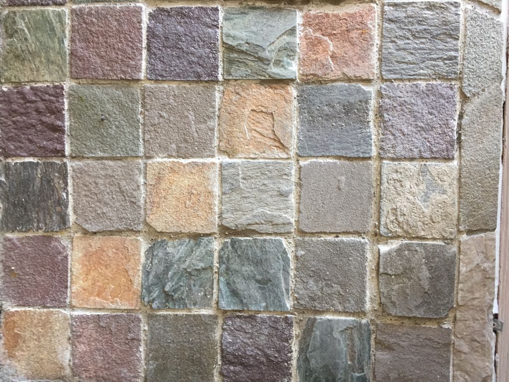 картинка Мозаика из камня 10 х 10 от интернет-магазина природного камня "Аквилон"