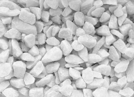 картинка Белая мраморная крошка, мраморный щебень от интернет-магазина природного камня "Аквилон"