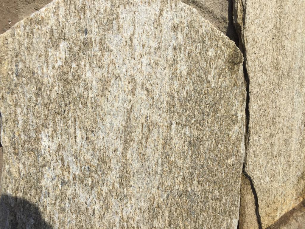 картинка Cланец Корунд от интернет-магазина природного камня "Аквилон"