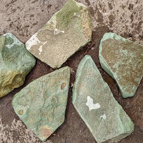 картинка Камень галтованый для мощения дорожек песчаник Зеленый от интернет-магазина природного камня "Аквилон"