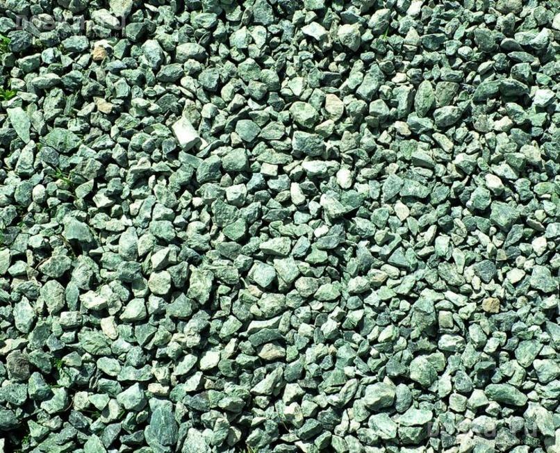 картинка Крошка ландшафтная из Змеевика от интернет-магазина природного камня "Аквилон"